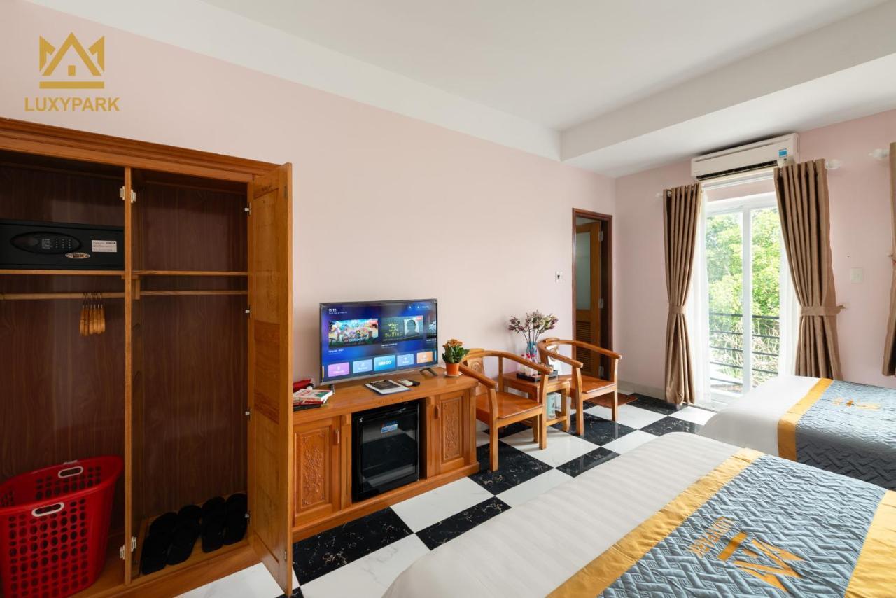 Luxy Park Hotel - Phu Quoc Centre ภายนอก รูปภาพ