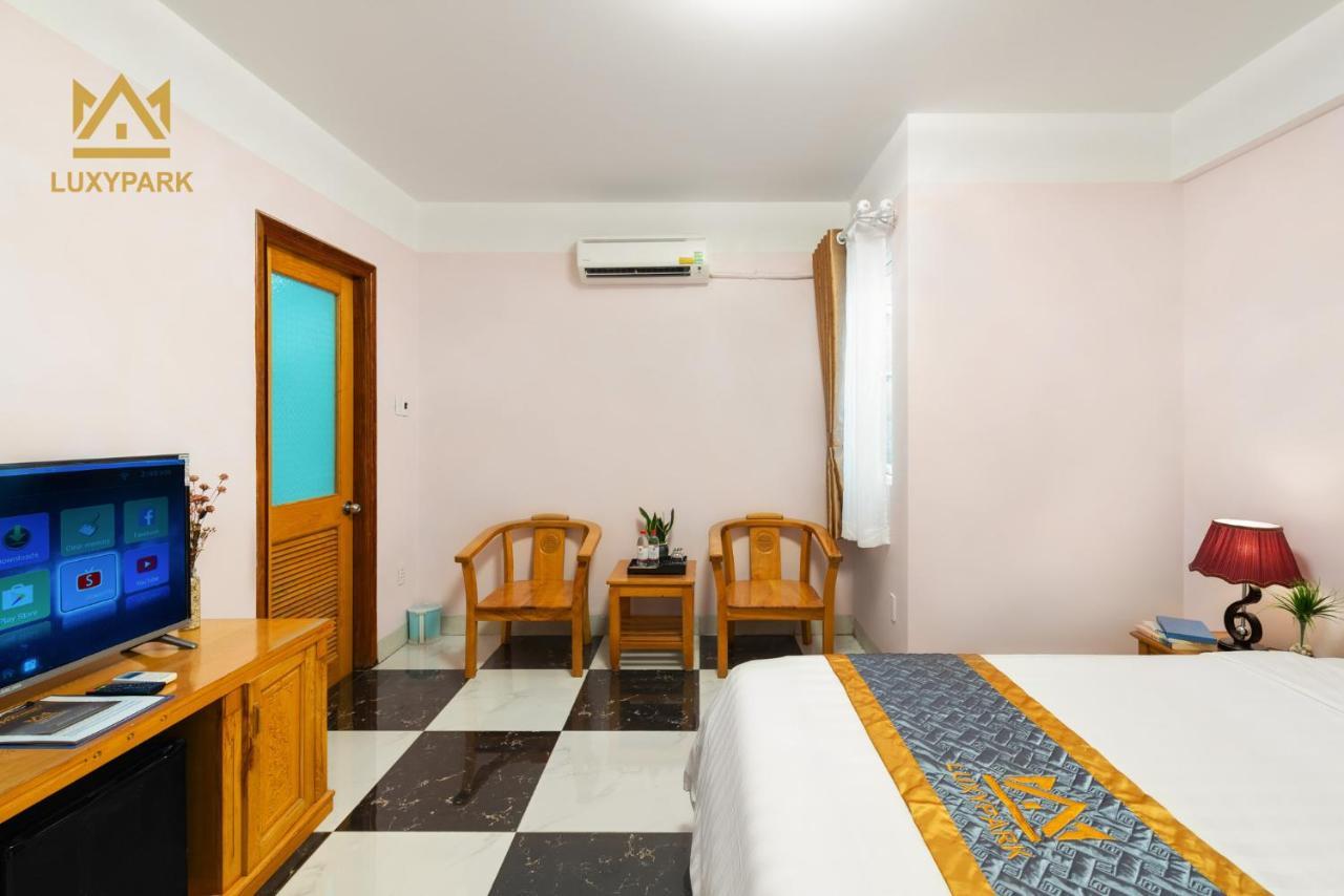 Luxy Park Hotel - Phu Quoc Centre ภายนอก รูปภาพ
