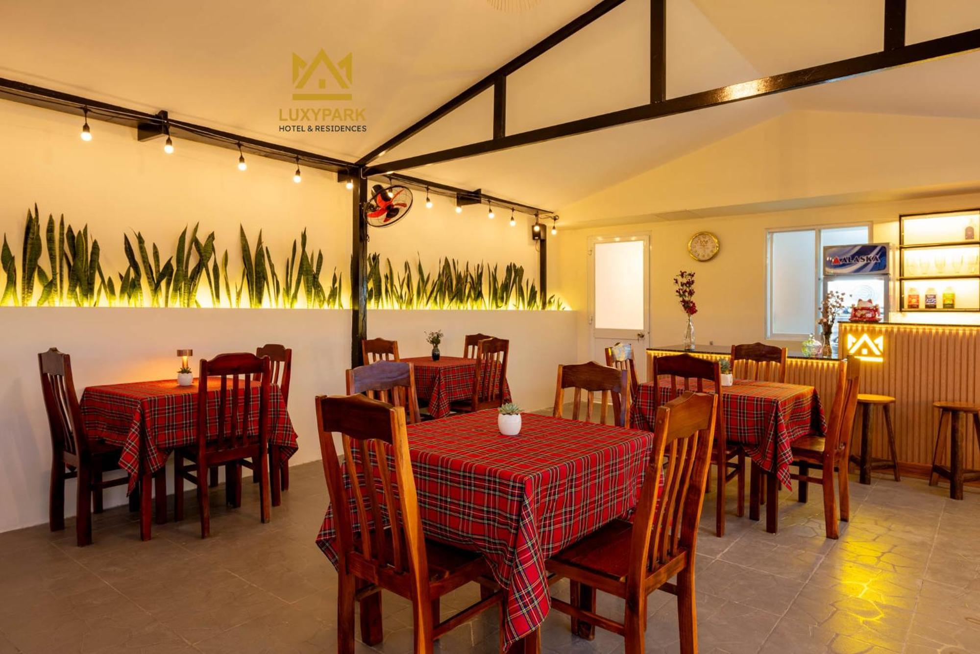 Luxy Park Hotel - Phu Quoc Centre ภายนอก รูปภาพ