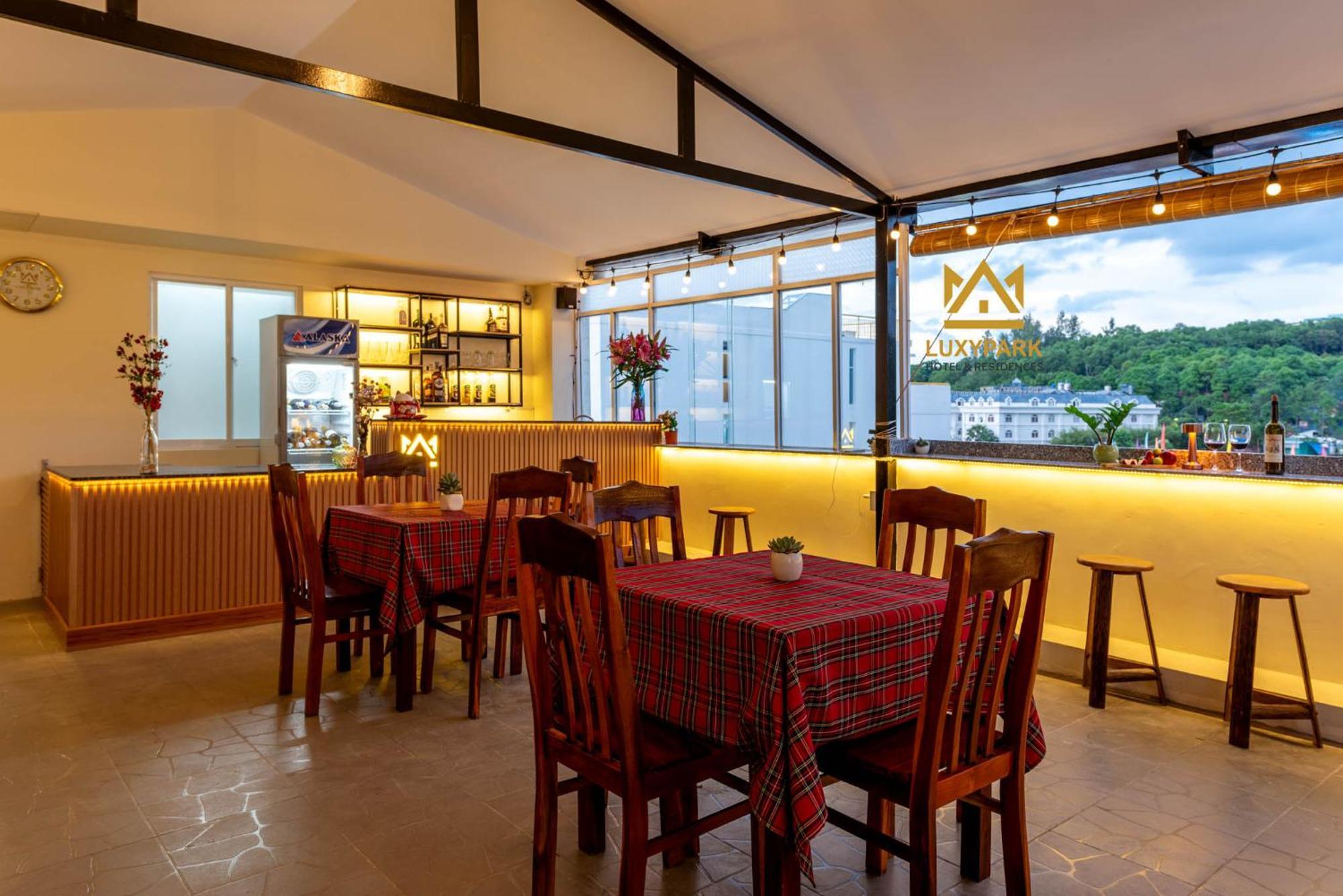 Luxy Park Hotel - Phu Quoc Centre ภายนอก รูปภาพ