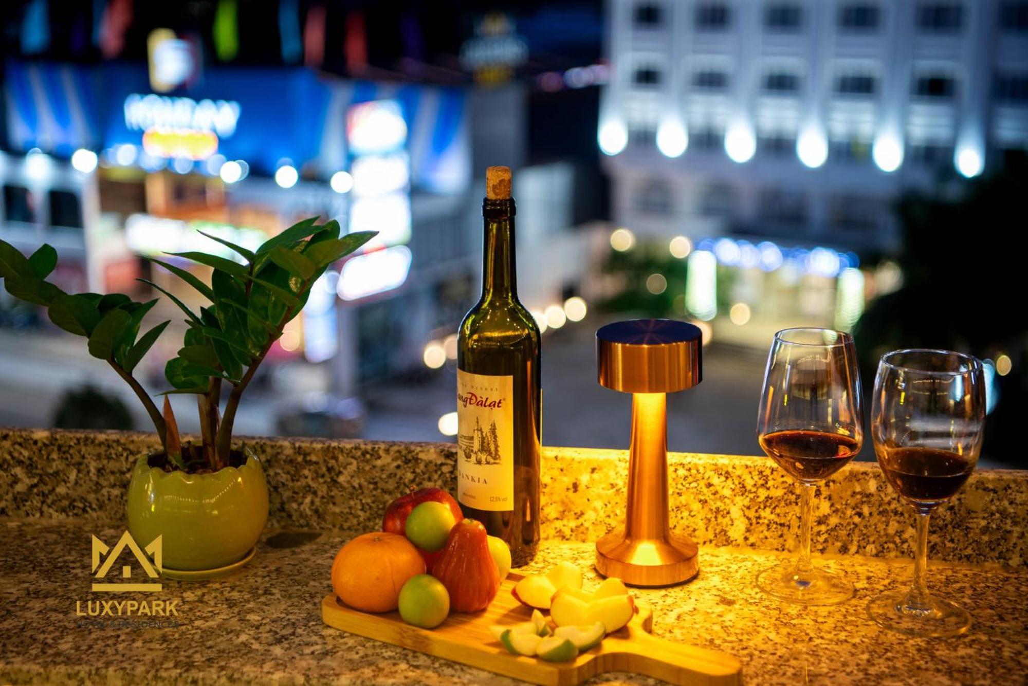 Luxy Park Hotel - Phu Quoc Centre ภายนอก รูปภาพ