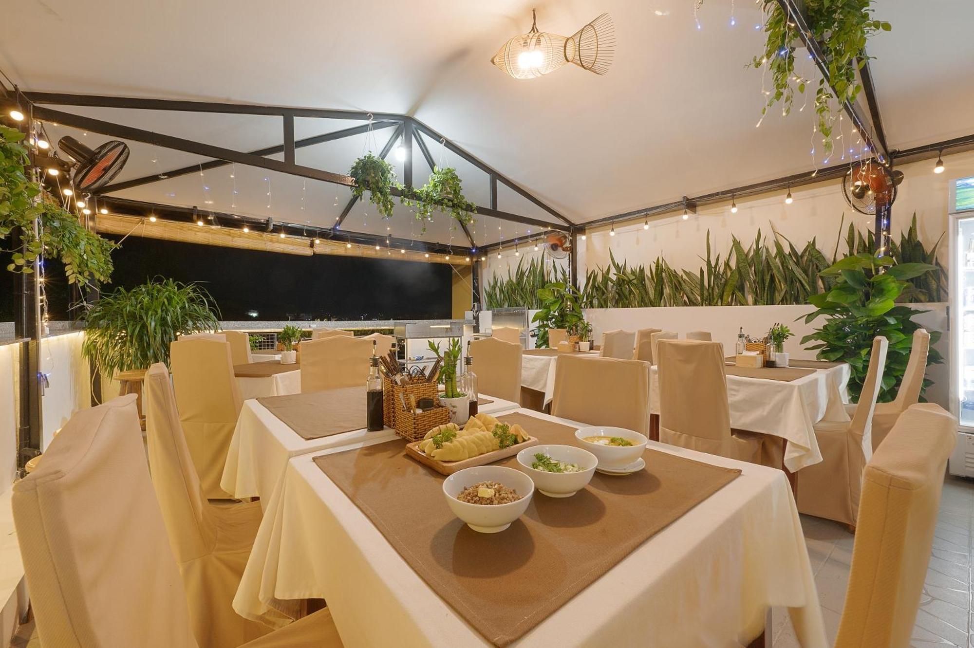 Luxy Park Hotel - Phu Quoc Centre ภายนอก รูปภาพ